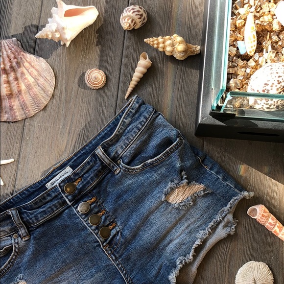 🔥🧡BILLABONG- BUTTONED UP JEAN SHORTS🧡🔥 - Picture 3 of 8